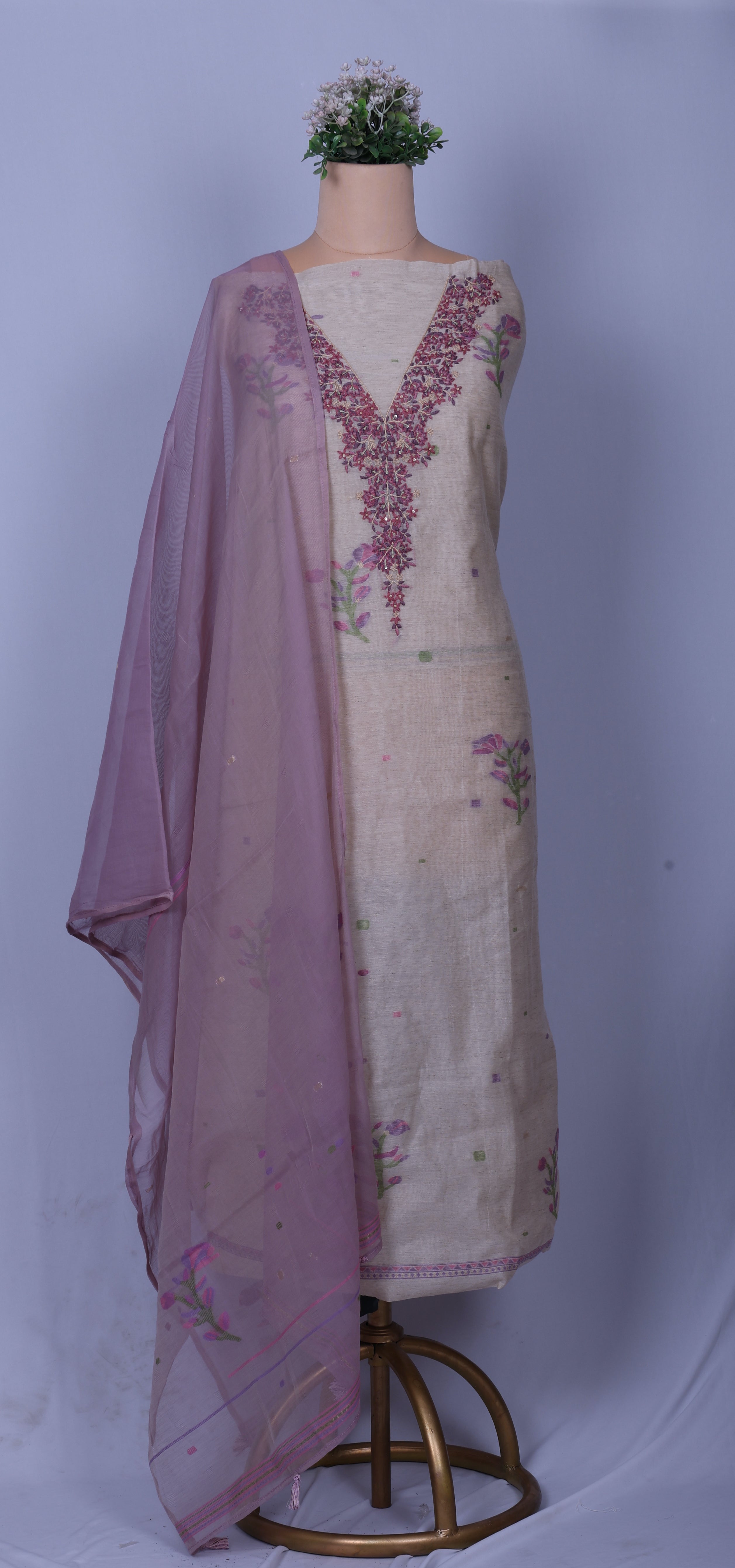 Lavender Linen Suit Set with Hand Embroidery Katha Work