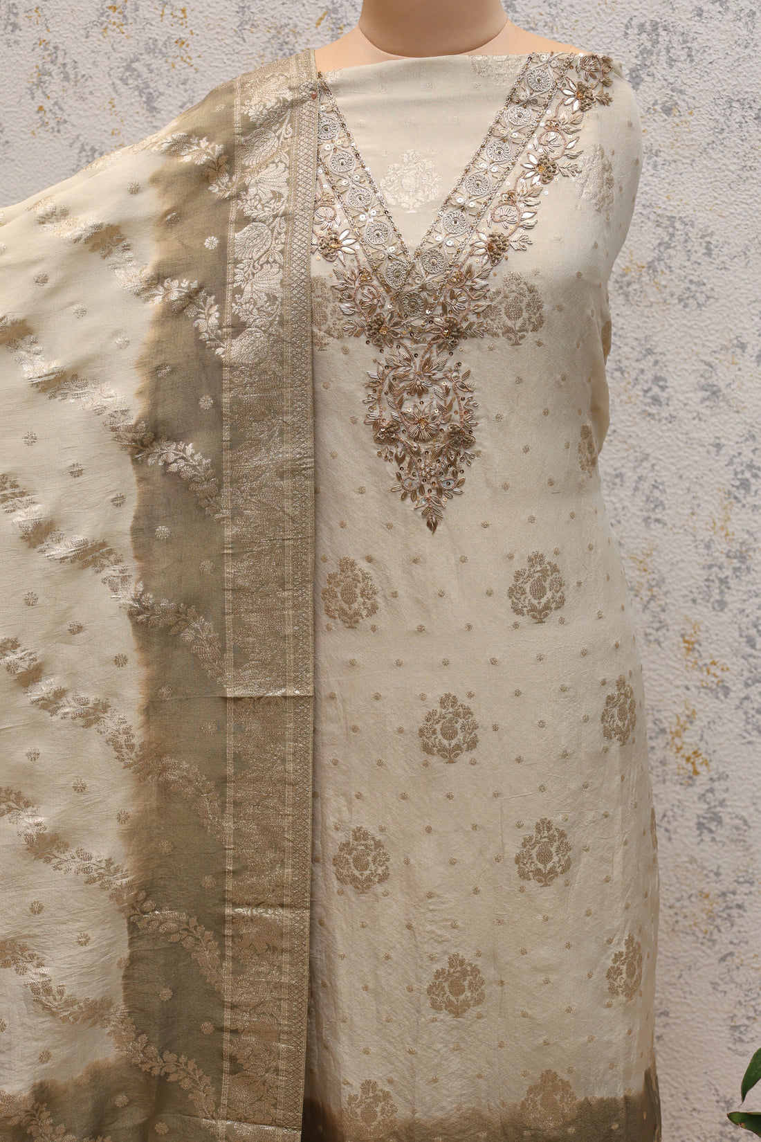 Ivory Banarasi Tissue Suit Set with Zardozi Work