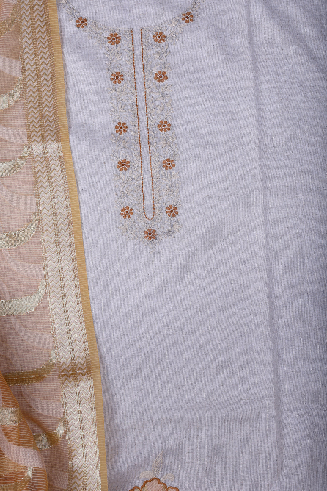 Elegant Ivory Jamdani Suit Set with Appliqué & Thread Work