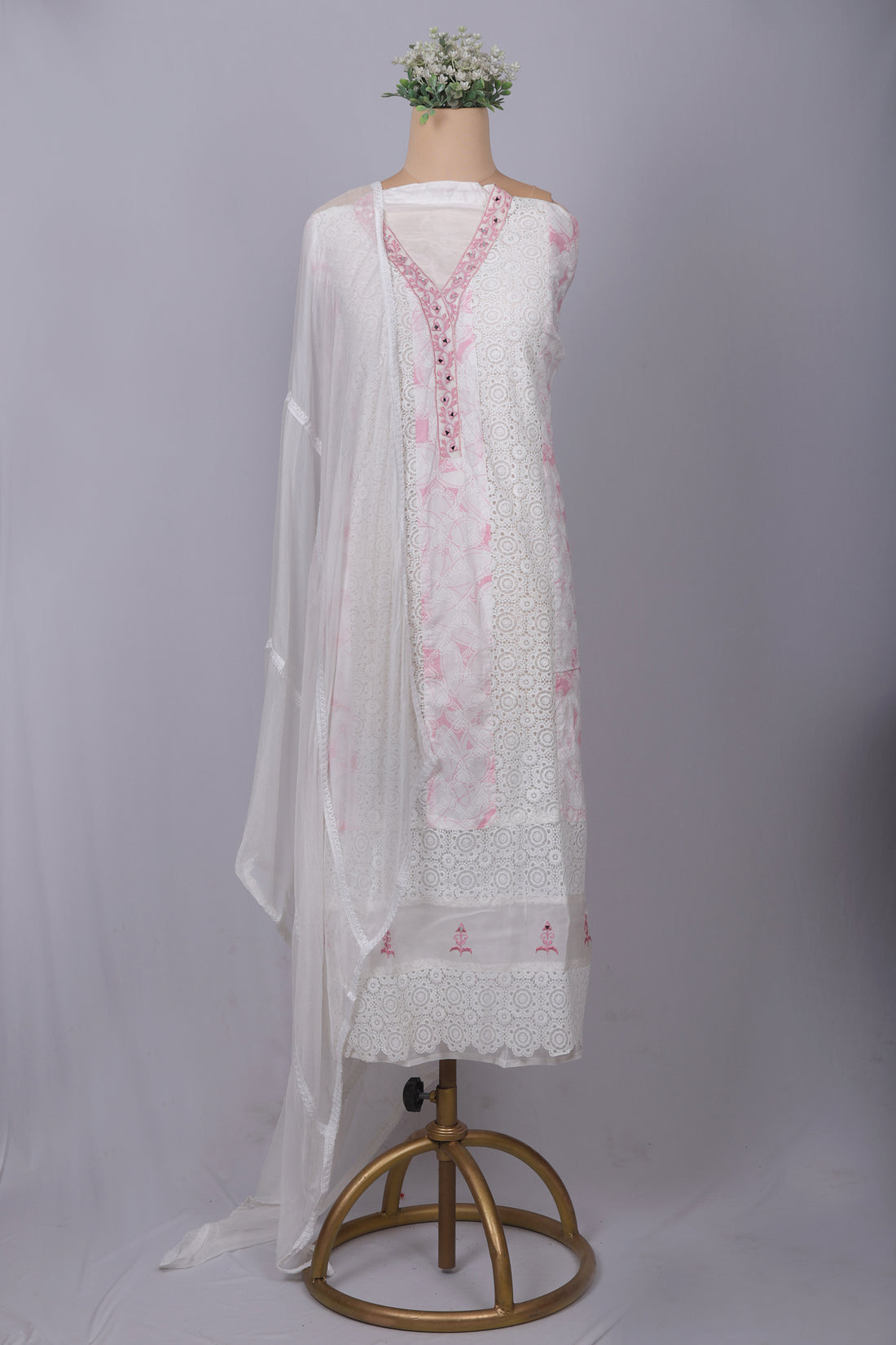 Elegant White Mul Cotton Suit Set with Mirror Work Neckline