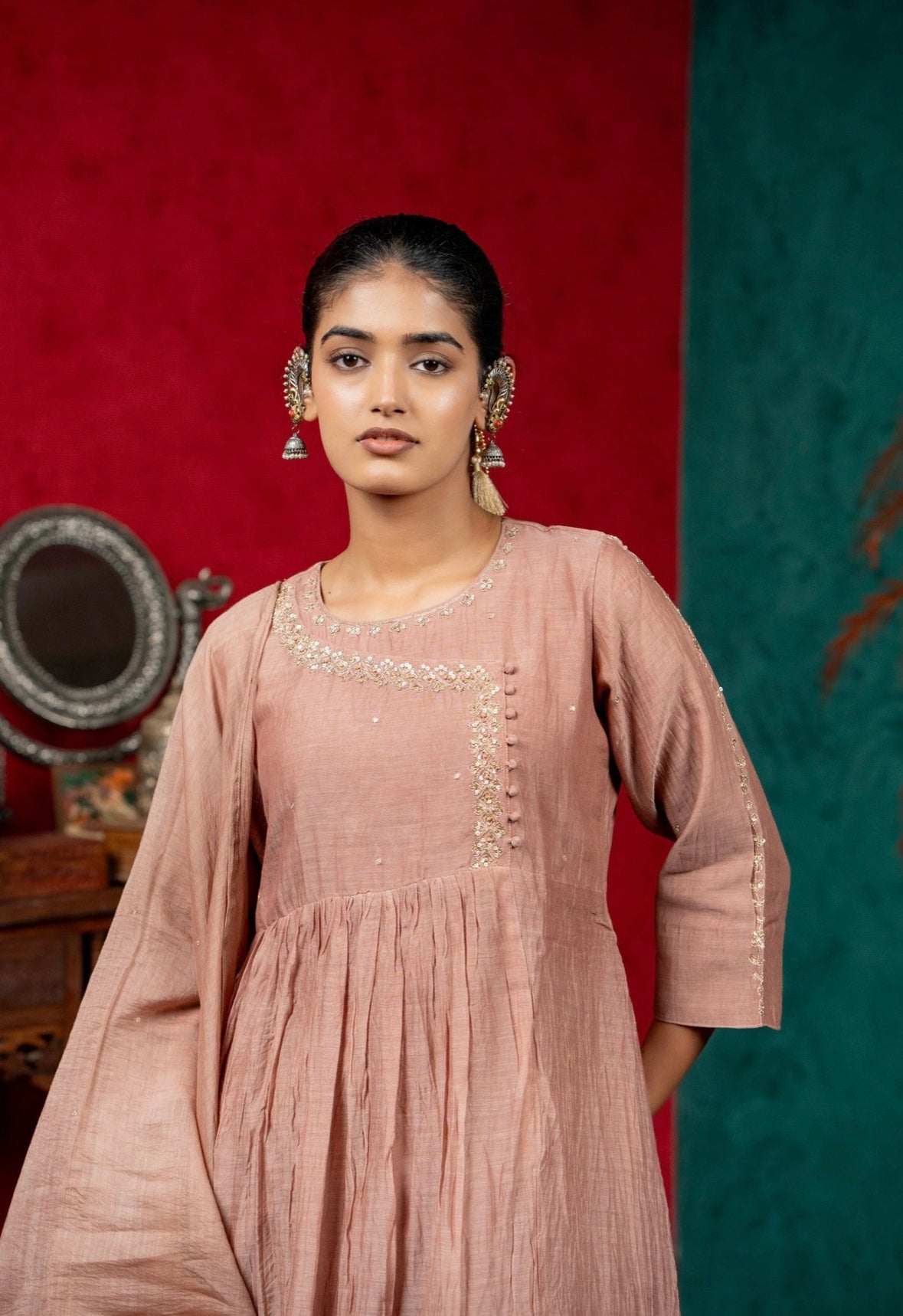 Dusty Rose Mul Chanderi Suit Set with Delicate Embroidered Detailing